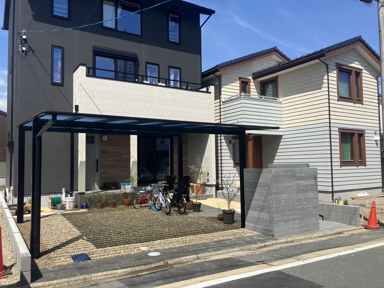 ポリカのカーポートで快適エクステリア