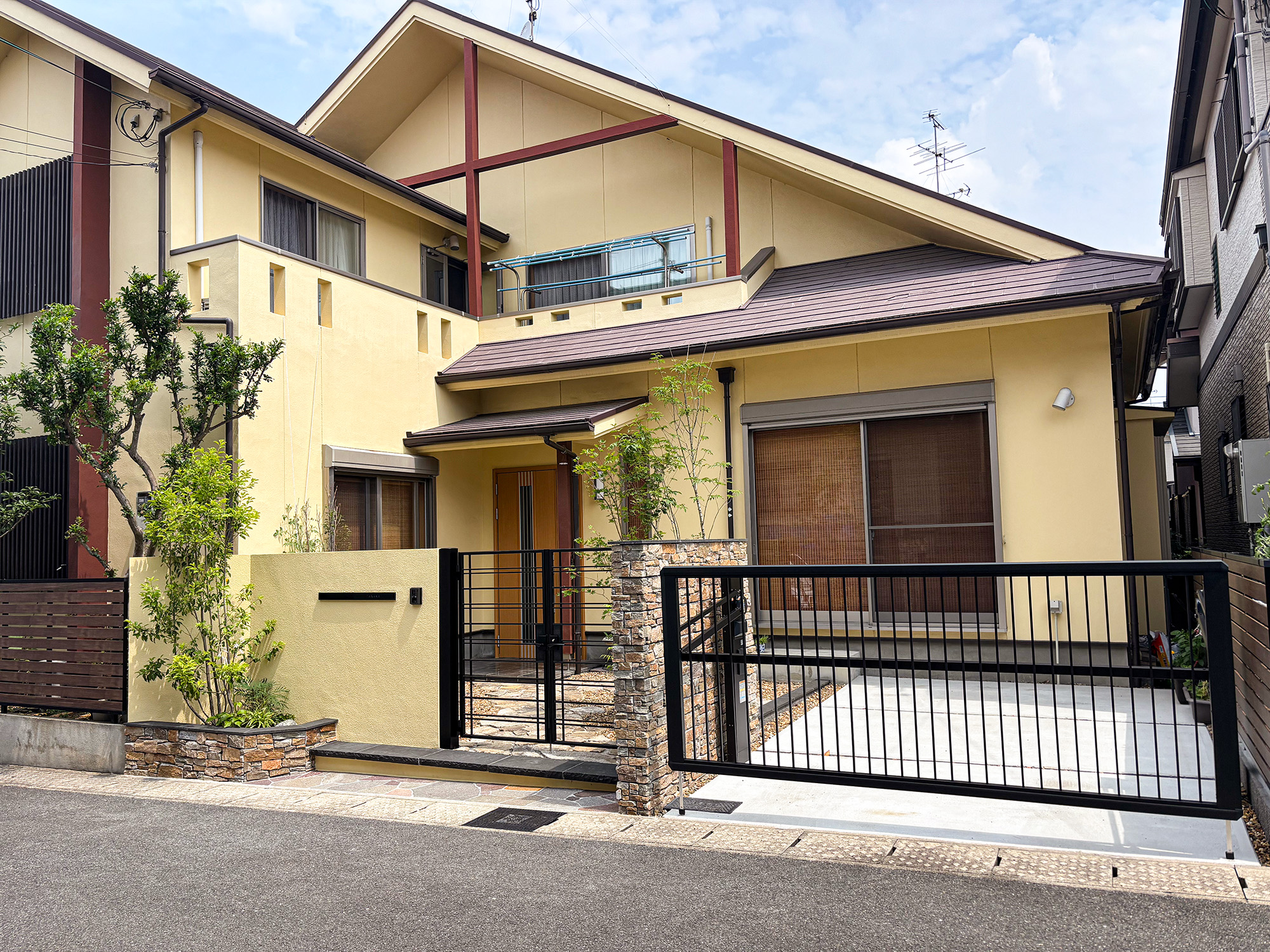 防犯性の高いクローズ外構は京都など狭小密集地で重宝する