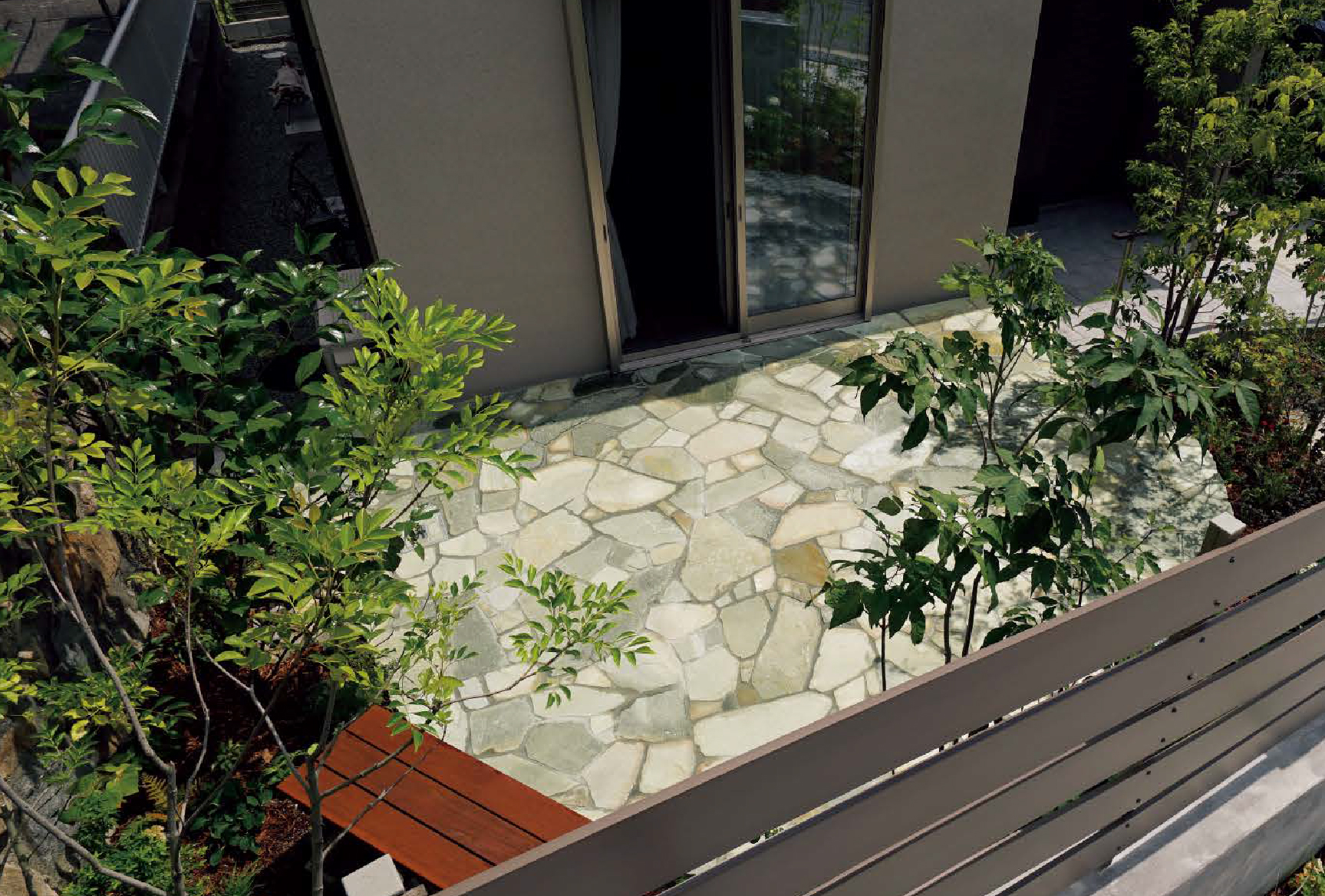 東洋工業／オークルストーン ブルーノ